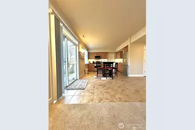 6736 NE 201st Place, Kenmore, WA 98028 - Photo 18