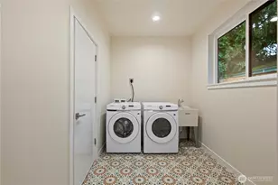 11043 19th Ave NE, Seattle, WA 98125 - Photo 8