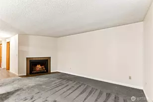 19855 25th Ave NE, Shoreline, WA 98155 - Photo 4