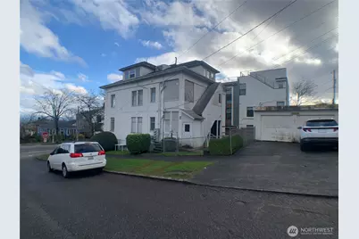 621 23rd Avenue E #2nd F, Seattle, WA 98112 - Photo 2