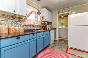 1237 S Ridgewood Ave, Tacoma, WA 98405 - Photo 10