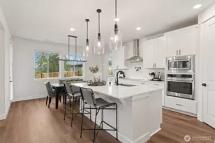 2216 Oak Ct, Milton, WA 98354 - Photo 2