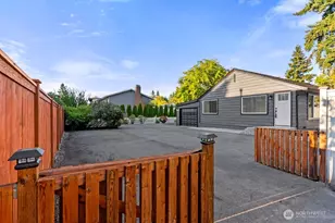 6226 NE 198th St, Kenmore, WA 98028 - Photo 34