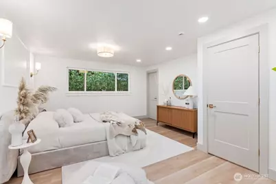 16858 76th Avenue W, Edmonds, WA 98026 - Photo 32