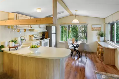 15233 NE Sunset Ave NE, Keyport, WA 98345 - Photo 8