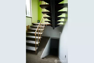 14310 Greenwood Avenue N, Seattle, WA 98133 - Photo 24