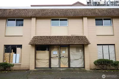 14310 Greenwood Avenue N, Seattle, WA 98133 - Photo 2
