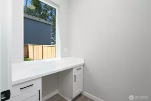 2430 SW Ridgeway Dr, Oak Harbor, WA 98277 - Photo 6