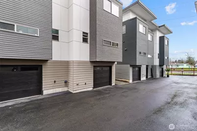 4290 S Greenbelt Station Drive, Seattle, WA 98118 - Photo 32