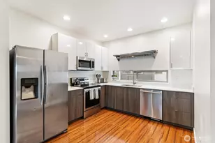 4290 S Greenbelt Station Dr, Seattle, WA 98118 - Photo 12