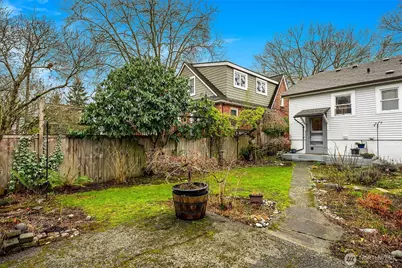 5006 37th Avenue NE, Seattle, WA 98105 - Photo 30