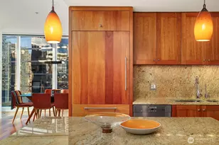 10700 NE 4th St, Bellevue, WA 98004 - Photo 14