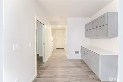 76 Cedar Street #303, Seattle, WA 98121 - Photo 12