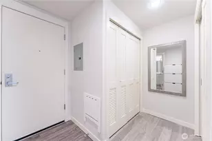 76 Cedar St, Seattle, WA 98121 - Photo 18