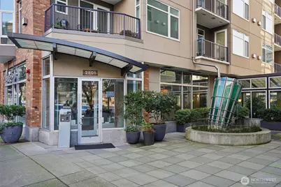 2801 1st Avenue #615, Seattle, WA 98121 - Photo 2