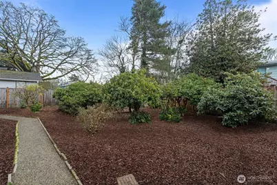 412 119th Street S, Tacoma, WA 98444 - Photo 32