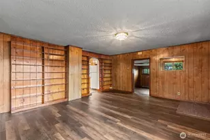 412 119th St S, Tacoma, WA 98444 - Photo 4