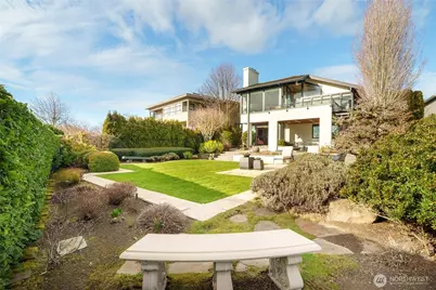 1640 Magnolia Boulevard W, Seattle, WA 98199 - Photo 28