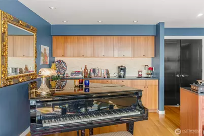 1640 Magnolia Boulevard W, Seattle, WA 98199 - Photo 30