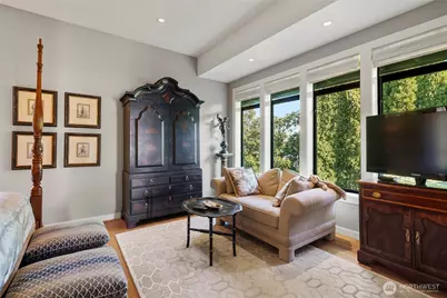 1640 Magnolia Boulevard W, Seattle, WA 98199 - Photo 18