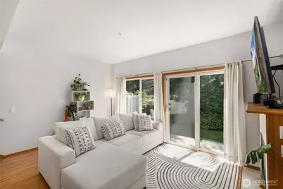 418 17th Street SE #5C, Auburn, WA 98002 - Photo 2