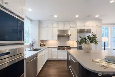 2111 W 9th Ave #24, Seattle, WA 98119 - Photo 4