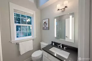 2111 W 9th Ave, Seattle, WA 98119 - Photo 14