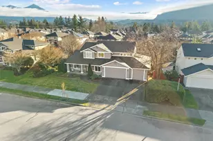 815 SE 10th St, North Bend, WA 98045 - Photo 2