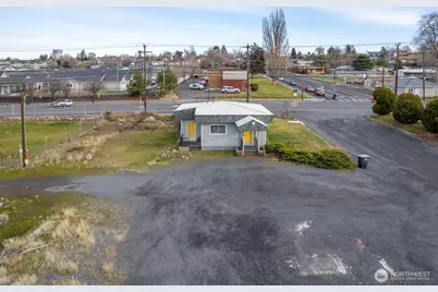 956 S Division, Moses Lake, WA 98837 - Photo 2
