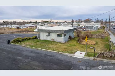 956 S Division, Moses Lake, WA 98837 - Photo 30