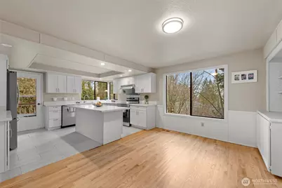 4727 153rd Avenue SE, Bellevue, WA 98006 - Photo 6