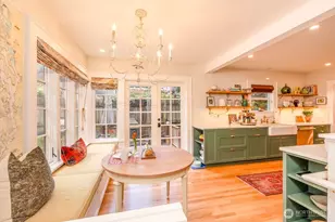 106 NE 46th St, Seattle, WA 98105 - Photo 12