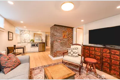 106 NE 46th Street, Seattle, WA 98105 - Photo 20