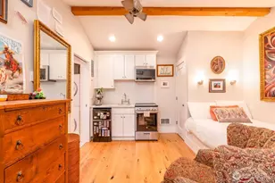 106 NE 46th St, Seattle, WA 98105 - Photo 26