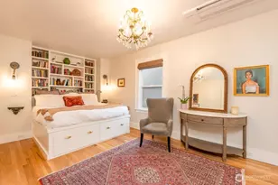 106 NE 46th St, Seattle, WA 98105 - Photo 14