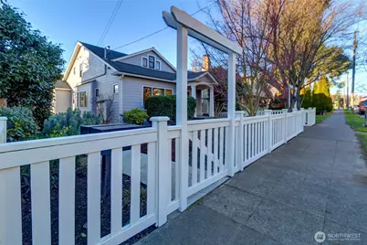 1611 10th Avenue W #1, Seattle, WA 98119 - Photo 38