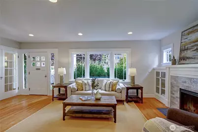 1611 10th Avenue W #1, Seattle, WA 98119 - Photo 2