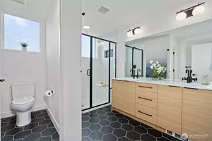 4517B Sunnyside Ave N, Seattle, WA 98103 - Photo 16