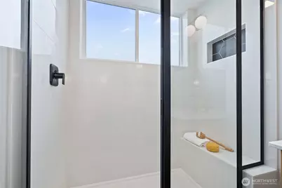 4517 B Sunnyside Avenue N, Seattle, WA 98103 - Photo 18