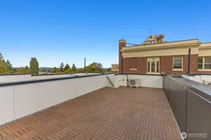 2104 1st Ave N, Seattle, WA 98109 - Photo 26