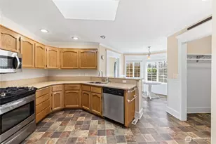 1205 35th St, Anacortes, WA 98221 - Photo 14