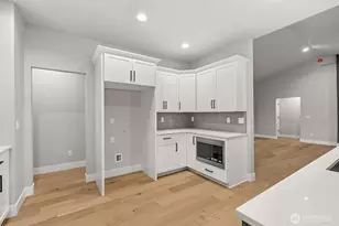 7864 Beach Dr E, Port Orchard, WA 98366 - Photo 8