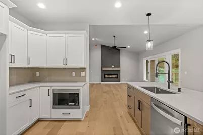 7864 Beach Drive E, Port Orchard, WA 98366 - Photo 8