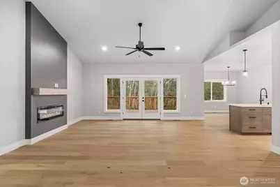 7864 Beach Drive E, Port Orchard, WA 98366 - Photo 4