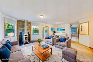 2115 Fairway Ln, Oak Harbor, WA 98277 - Photo 6