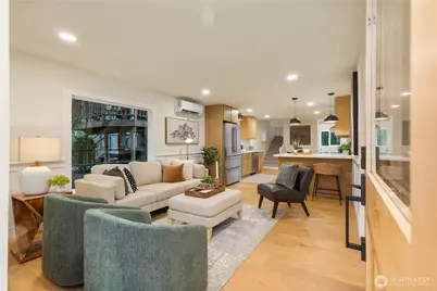 715 27th Avenue, Seattle, WA 98122 - Photo 2