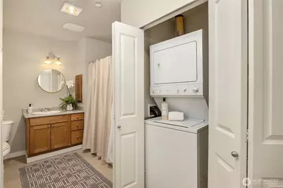 300 NE High School Road #403, Bainbridge Island, WA 98110 - Photo 14