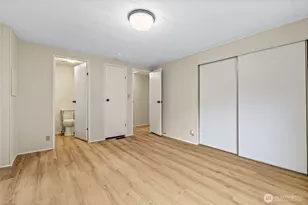 11330 E Riverside Dr, Bothell, WA 98011 - Photo 22