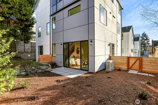 3448 NW 65th St, Seattle, WA 98117 - Photo 32