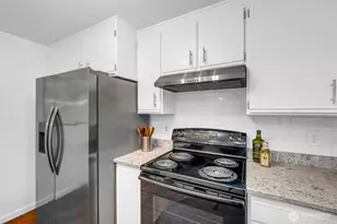 816 N 175th St, Shoreline, WA 98133 - Photo 16